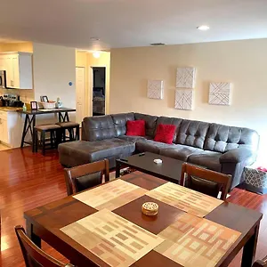 south-tampa-home-close-to-beaches-airport-downtown.hotelstampa.org/